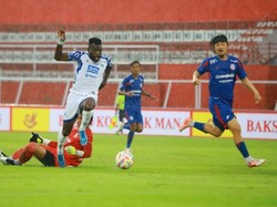 PSIS Tertinggal 1-2 dari Arema FC di Babak Pertama