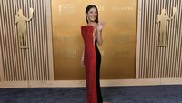 Foto: 10 Best Dressed di Red Carpet SAG Awards 2025, Siapa Terbaik?
