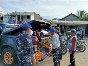 Drama Penyelamatan Bocah 13 Tahun, Nyaris Tenggelam di Pantai Karang Papak Drama Penyelamatan Bocah 13 Tahun, Nyaris Tenggelam di Pantai Karang Papak