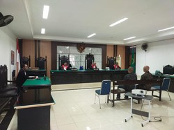 Dua Direksi BUMD di Manggarai Didakwa Korupsi Tong Sampah Rp 1,2 Miliar