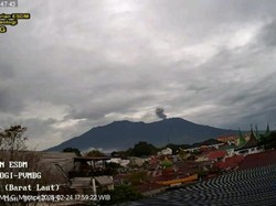 Gunung Marapi Erupsi Lagi, Semburkan Abu Vulkanik Setinggi 500 Meter