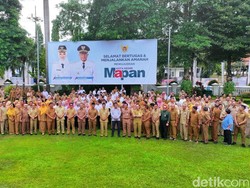 Pimpin Apel Hari Pertama Kerja, Ini Pesan Wawali Kediri
