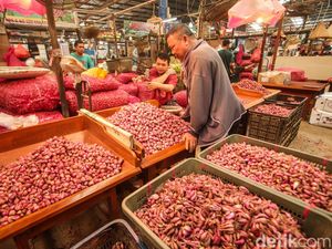Jelang Ramadan Harga Bawang Merah-Cabai Rawit Merah Merangkak Naik Jelang Ramadan Harga Bawang Merah-Cabai Rawit Merah Merangkak Naik