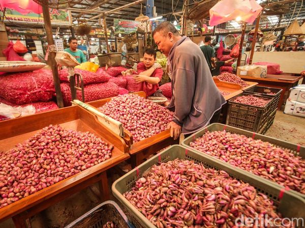 Jelang Ramadan Harga Bawang Merah-Cabai Rawit Merah Merangkak Naik