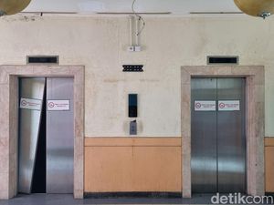Kondisi Glodok Plaza Usai Dibuka Lagi Pascakebakaran: AC hingga Lift Mati Kondisi Glodok Plaza Usai Dibuka Lagi Pascakebakaran: AC hingga Lift Mati
