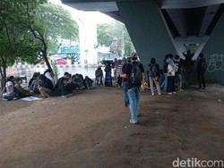 Demo Indonesia Gelap di Makassar Hari Ini, Mahasiswa Mulai Datangi Flyover