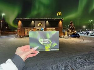 Keren! Di Gerai McDonalds Paling Utara Dunia, Bisa Lihat Aurora!