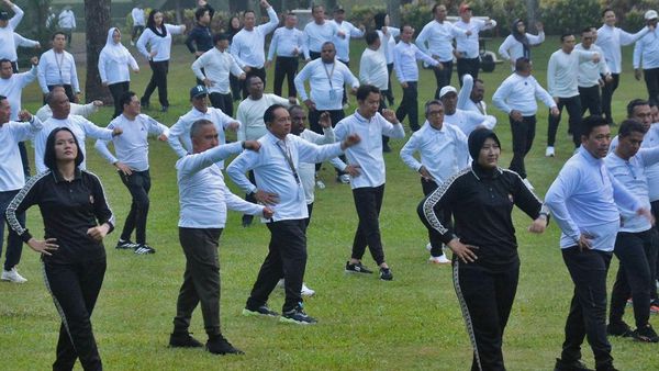 Para Kepala Daerah Apel dan Senam Pagi di Hari Keempat Retret