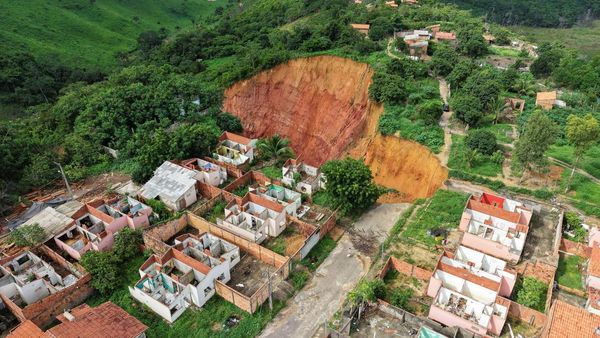 Penampakan Lubang Besar Menelan Kota di Brasil