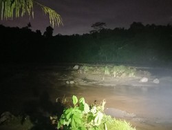 Beredar Video Truk Pasir Terjebak Banjir di Kali Progo, Begini Faktanya