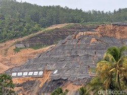 Proyek Bendungan Bagong Trenggalek Longsor
