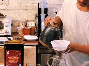 5 Slow Bar di Bintaro Ini Punya Racikan Kopi Single Origin 5 Slow Bar di Bintaro Ini Punya Racikan Kopi Single Origin