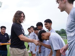 Starbol Indonesia Undang Carles Puyol Amati 11 Pesepakbola Muda