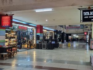 Sejumlah Toko di Glodok Plaza Buka Lagi Usai Kebakaran, Begini Suasananya Sejumlah Toko di Glodok Plaza Buka Lagi Usai Kebakaran, Begini Suasananya