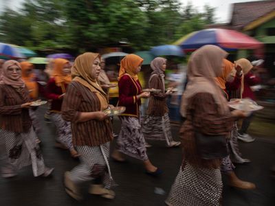 Melihat Upacara Adat Nyadran Makam Sewu Sambut Bulan Ramadan