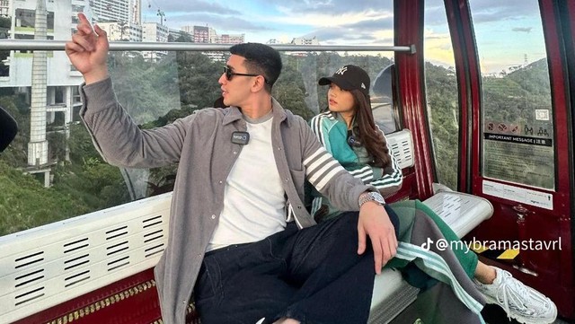 Gosip Terkini Selebriti Insertlive : Hal-hal Tak Biasa yang Verrell Bramasta Lakukan kepada Fuji, Venna Melinda Ikutan Gemas
