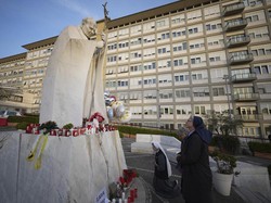 Video Paus Fransiskus Gagal Ginjal Ringan, Dokter: Kondisinya Terkendali