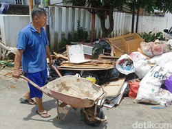 Banjir Bandar Lampung Surut, Warga Keluhkan Perabot Rumah Tangga Rusak