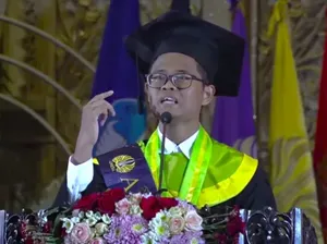 Kisah Anak Buruh Tani Jadi Lulusan Terbaik Unesa & Dihadiahi Beasiswa S2 Kisah Anak Buruh Tani Jadi Lulusan Terbaik Unesa & Dihadiahi Beasiswa S2