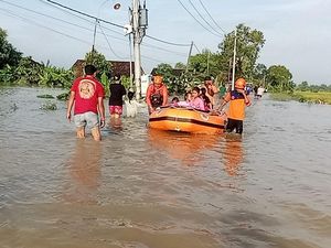 Banjir Kali Lamong Rendam 11 Desa di Gresik