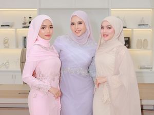 7 Foto Fuji & Davina Karamoy Tampil Beda Dengan Hijab Warna Pastel, Memukau!