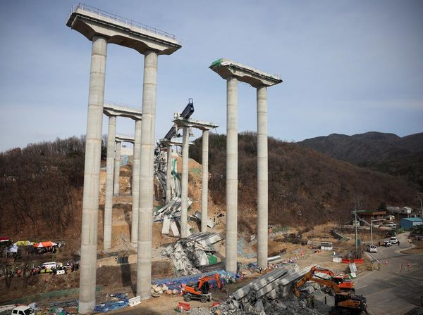 Konstruksi Tol Layang di Korsel Ambruk, 2 Orang Tewas