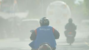 Material Pertambangan Tumpah di Jalanan Padang, Bikin Polusi Udara