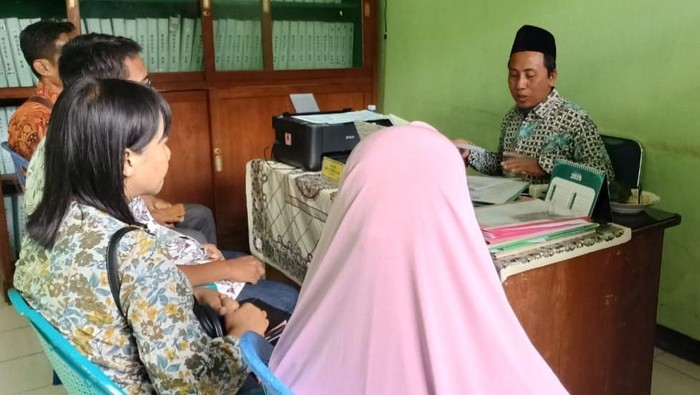 Pasangan odgj yang dirawat di pondok rehabilitasi assyifa ngawi menikah Pasangan odgj yang dirawat di pondok rehabilitasi assyifa ngawi menikah