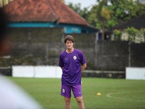 Pieter Huistra Jadi Pelatih Bayangan di PSS, Manajer: Ada Kontrak 2 Tahun Pieter Huistra Jadi Pelatih Bayangan di PSS, Manajer: Ada Kontrak 2 Tahun