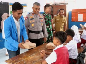 Polres Probolinggo Gandeng Mahasiswa Berbagi Makanan Bergizi Gratis