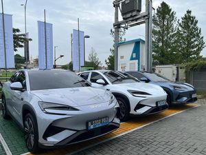 BYD Targetkan Konsumen Bisa Mudik Pakai Sealion 7 BYD Targetkan Konsumen Bisa Mudik Pakai Sealion 7