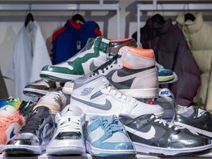 Video: Pendapatan Nike Merosot Tajam, Terburuk Sejak Pandemi Video: Pendapatan Nike Merosot Tajam, Terburuk Sejak Pandemi