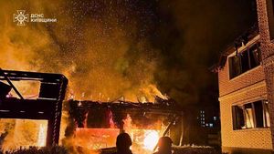 Gedung Ini Hancur dan Terbakar Diserang Drone Rusia