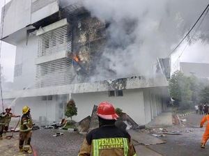 Respons Bobby soal Kantor Disdik Sumut Terbakar gegara Puntung Rokok Respons Bobby soal Kantor Disdik Sumut Terbakar gegara Puntung Rokok