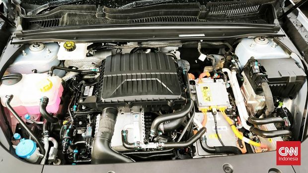 Jaecoo J7 PHEV mengombinasikan mesin 1.500 turbo dan baterai 18,3 kWh.