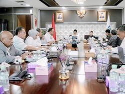 Kemensos Bakal Salurkan Bansos Guru Non ASN & Sertifikasi Berbasis DTSEN