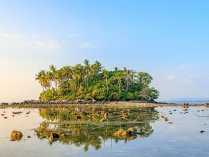 Iyuh... Sampah Menumpuk di Taman Nasional di Phuket Iyuh... Sampah Menumpuk di Taman Nasional di Phuket