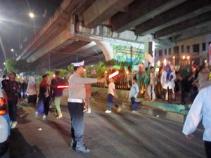 Ramai Pawai Obor Sambut Ramadan di Ciputat, Polisi Atur Lalin