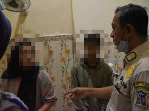 Operasi Pekat Surabaya, Satpol PP Temukan Bayi Malnutrisi-Pasangan Nonpasutri