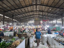 Serba Mahal di Pasar Jagasatru Cirebon Jelang Ramadan