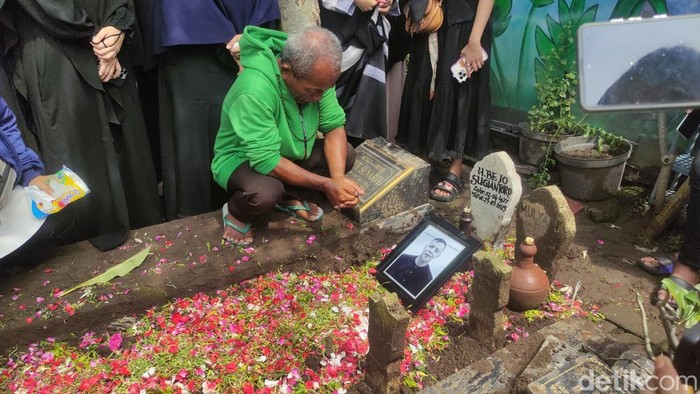 Pemakaman Bejo Sugiantoro Pemakaman Bejo Sugiantoro mendalam