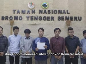 5 Fakta Sanksi Berat Pendaki Ilegal Gunung Semeru, Di-blacklist 5 Tahun! 5 Fakta Sanksi Berat Pendaki Ilegal Gunung Semeru, Di-blacklist 5 Tahun!