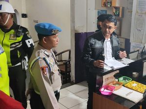 Polresta Bogor-Satpol PP Razia Penginapan Esek-esek, 38 Orang Diamankan Polresta Bogor-Satpol PP Razia Penginapan Esek-esek, 38 Orang Diamankan