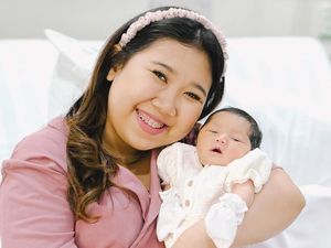 Video Top 5: Kelahiran Anak Pertama Kiky Saputri-Negosiasi dengan Apple Deal Video Top 5: Kelahiran Anak Pertama Kiky Saputri-Negosiasi dengan Apple Deal
