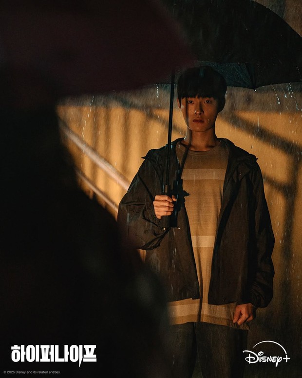 Potret Yoon Chan Young Di Drama 'Hyper Knife'