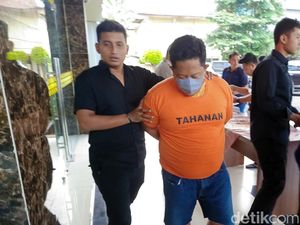 Siasat Driver Taksi Online Cabuli Penumpang Siswi SMA, Imingi Uang-iPhone 13 Siasat Driver Taksi Online Cabuli Penumpang Siswi SMA, Imingi Uang-iPhone 13