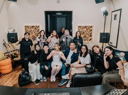 Surprise! Sisca Saras Dikasih Kejutan Ultah dari Fans