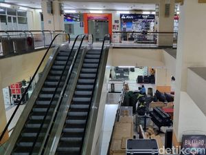 Pelanggan Minta Glodok Plaza Segera Diperbaiki: Biar Tak Waswas Pelanggan Minta Glodok Plaza Segera Diperbaiki: Biar Tak Waswas