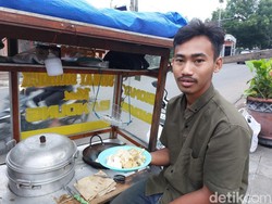 Siomai, Skripsi, dan Mimpi: Perjalanan Arif Menuju Sukses