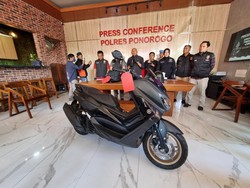 Sejoli di Ponorogo Curi Motor Bermodus Pengobatan Alternatif